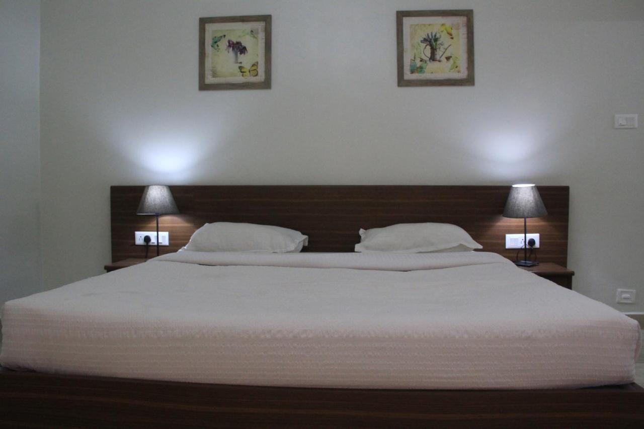 Two Seas Residence Ooty Extérieur photo