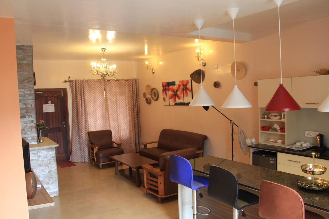 Two Seas Residence Ooty Extérieur photo